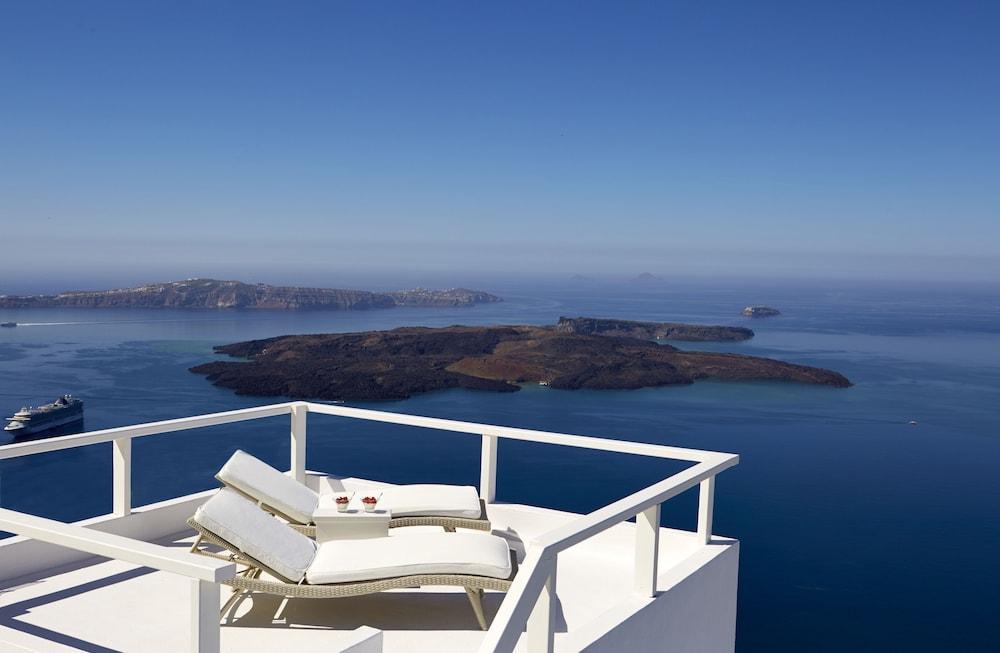 White Santorini 3*